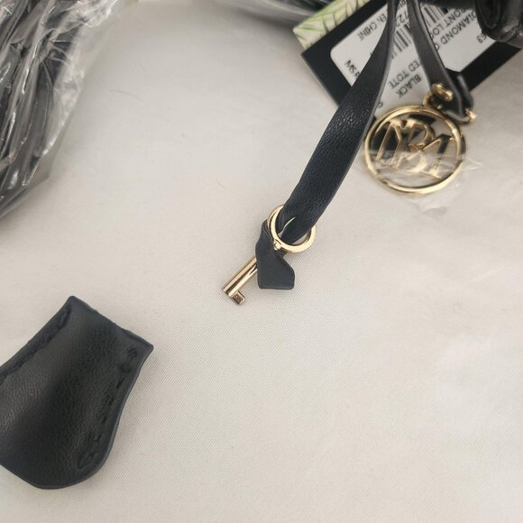 Badgley Mischka Mini Diamond Quilted Tote with front lock NWT - Picture 6 of 12